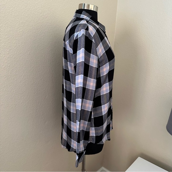 Rails Hunter in Onyx Perwinkle Blush Button Up Long sleeves Cowgirl Shirt Size M - Picture 7 of 14